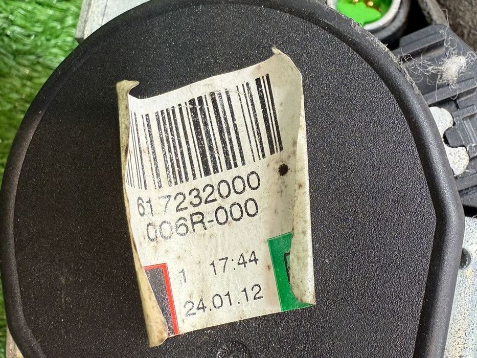 Centura siguranta fata dreapta 2012 ford focus 1.6 diesel cod oem 617232000 617231800 1839761