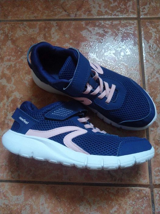 Vând pantofi sport copii, mărimea 33