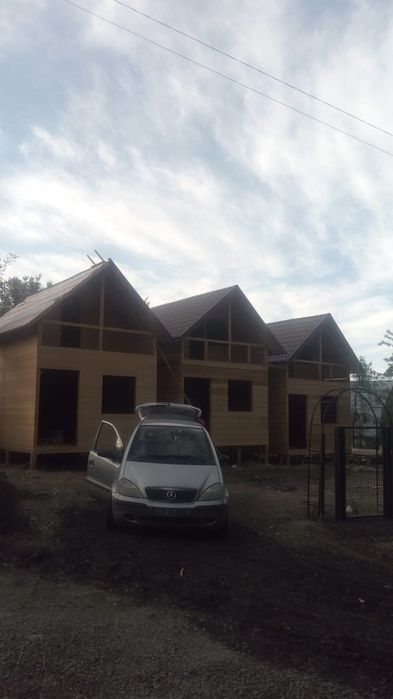 Teren + 3 cabanute  sat Răgman - Breaza