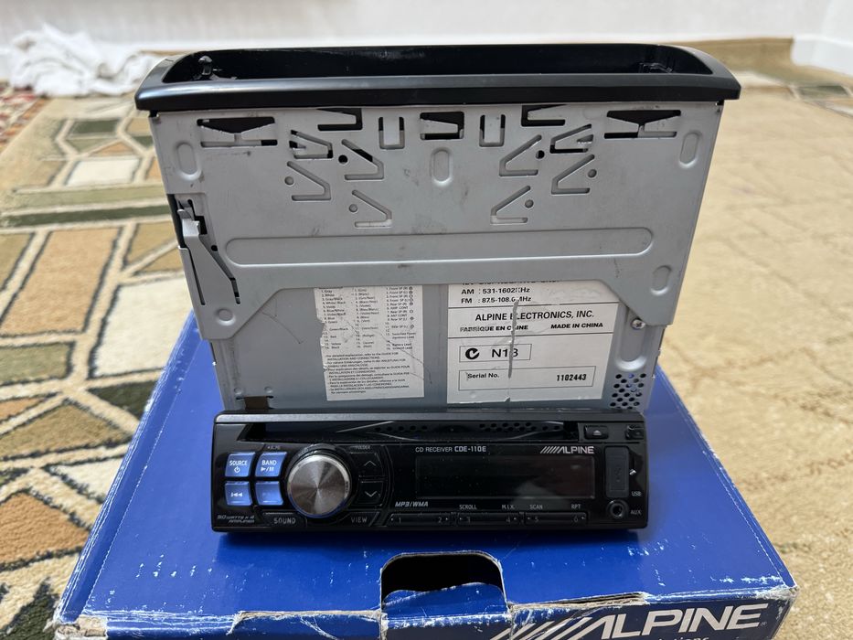 Магнитола Alpine