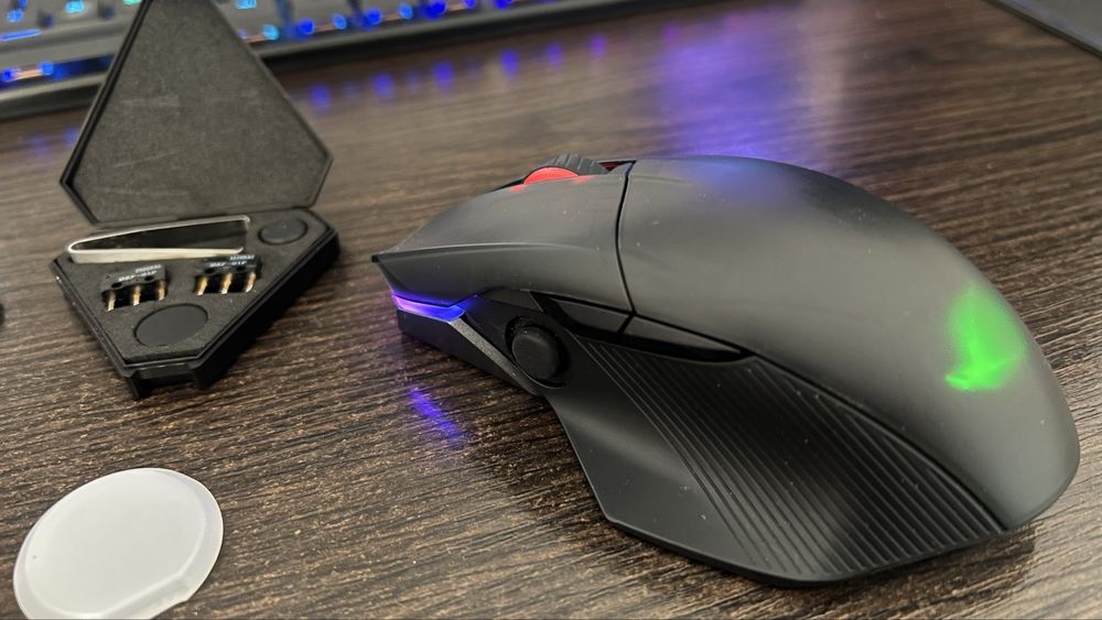 Mouse ASUS ROG Chakram Wireless, RGB, Qi, stare impecabilă