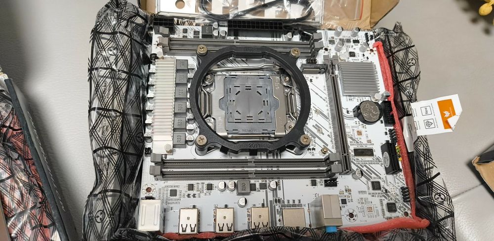 Геймърски неща нови и др