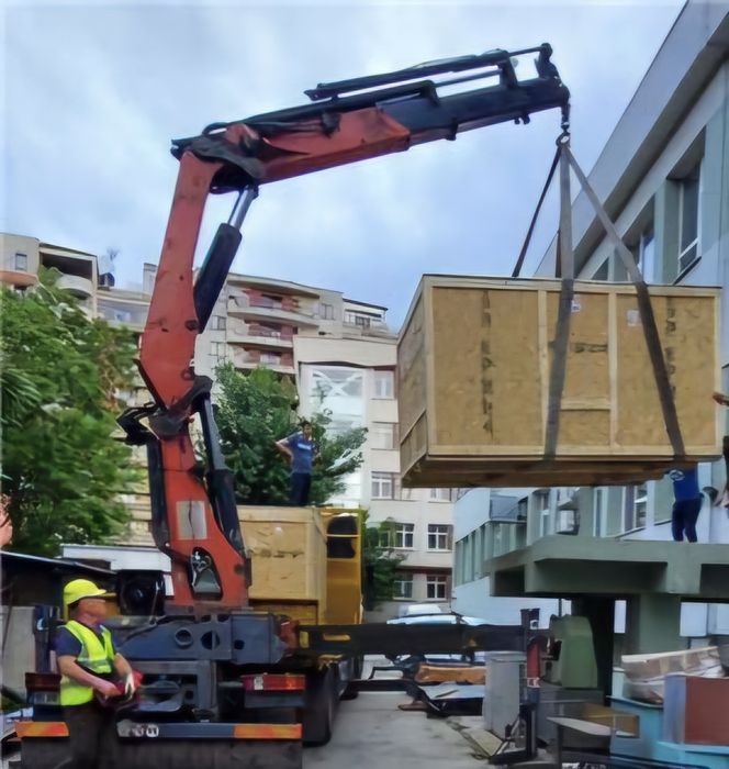 Inchiriere MiniExcavator Sapat BobCat Defrisare Compactor De Inchiriat