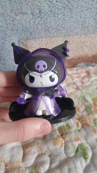 'Куроми фигурка'