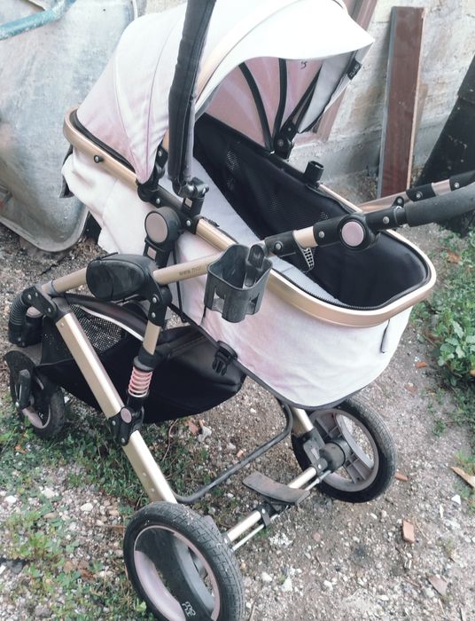 Căruț bebeluși stare buna.