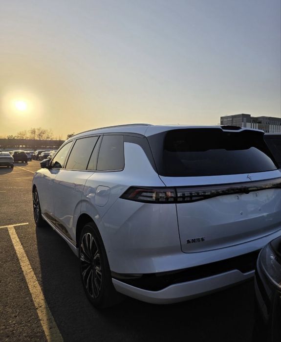 Dongfeng ep 008 Ultra restyling