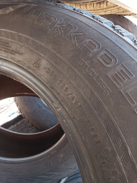продам шины 225/65R17