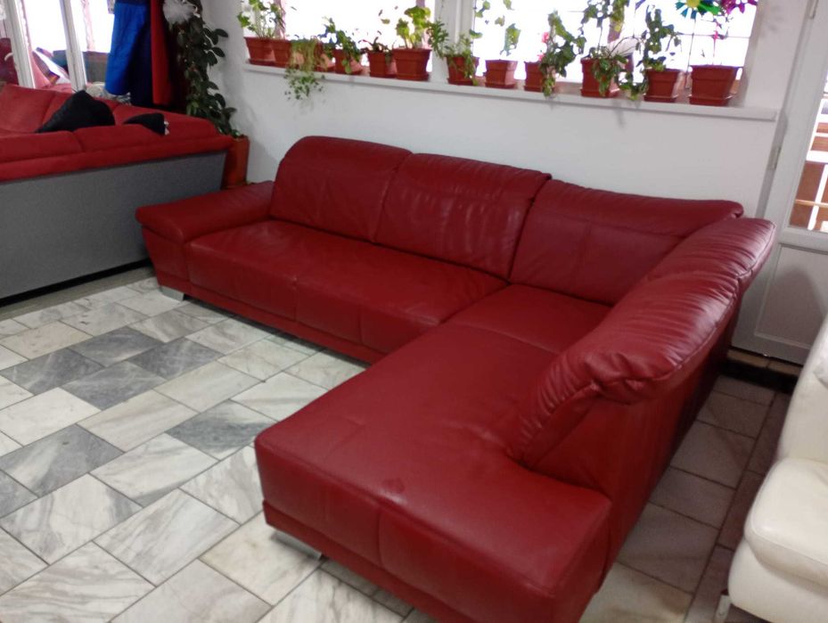 Colțar din piele culoare vișiniu-roșu, cu tetiere reglabile – 300 x 200 cm