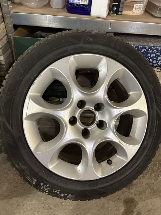 Джанти със зимни гуми 205/55/16 за Alfa Romeo 159
