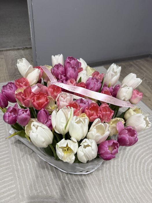 Цветы тюльпаны 71 штук