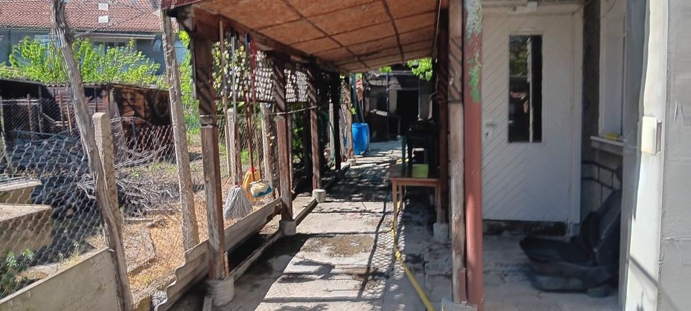 Двуетажна къща в гр.Гълъбово