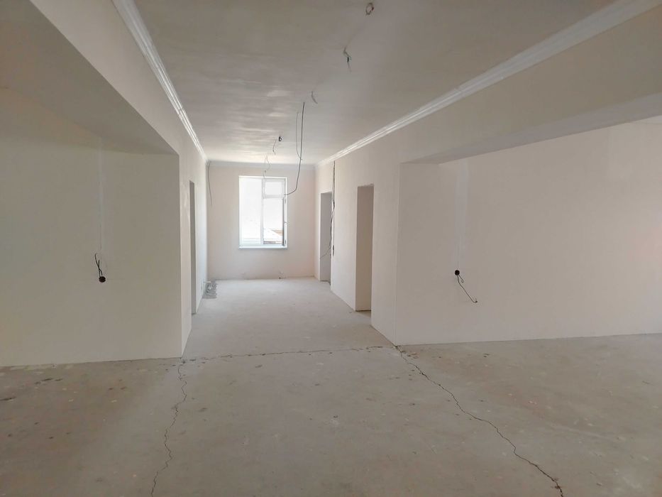 Srochna... 9 sotix noturar joy binosi sotiladi