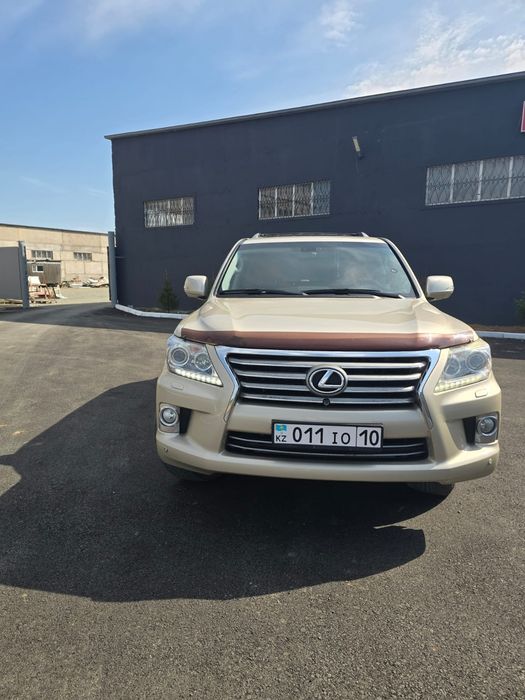 Lexus LX 570 в отличном состоянии