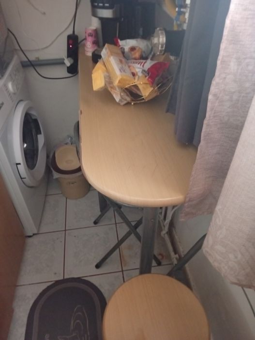 Vând masa de bucătărie