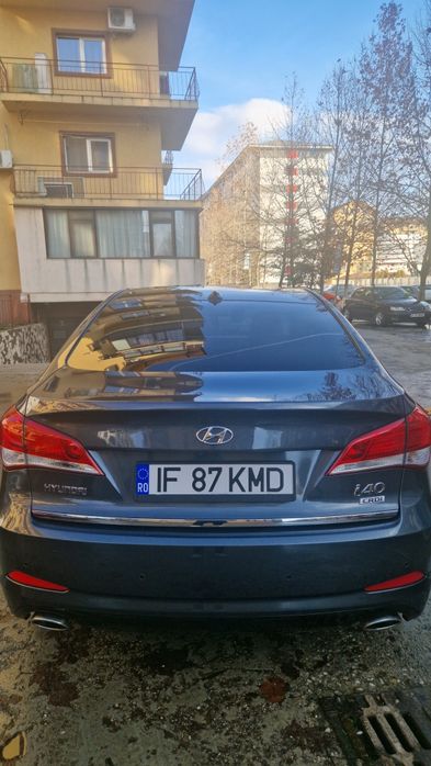 Vând hyundai I40