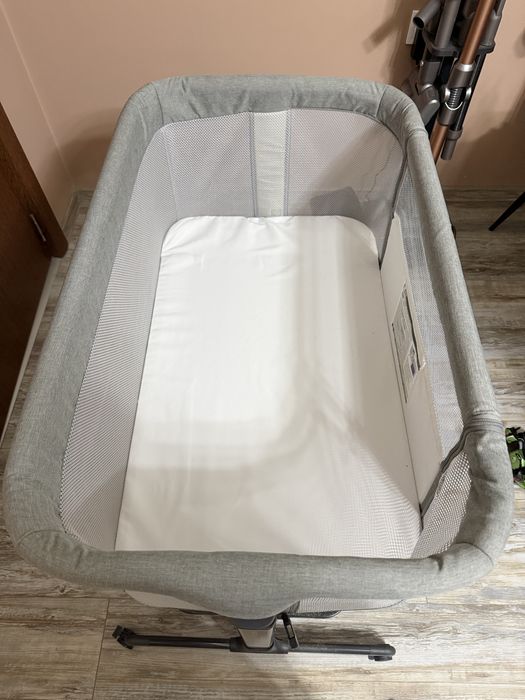 Бебешка мини кошара next to me с падаща страна KikkaBoo