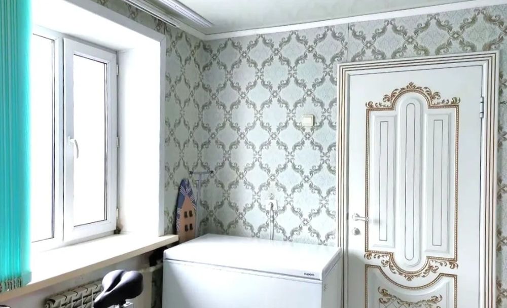 Продается 4 комн квартира в центре