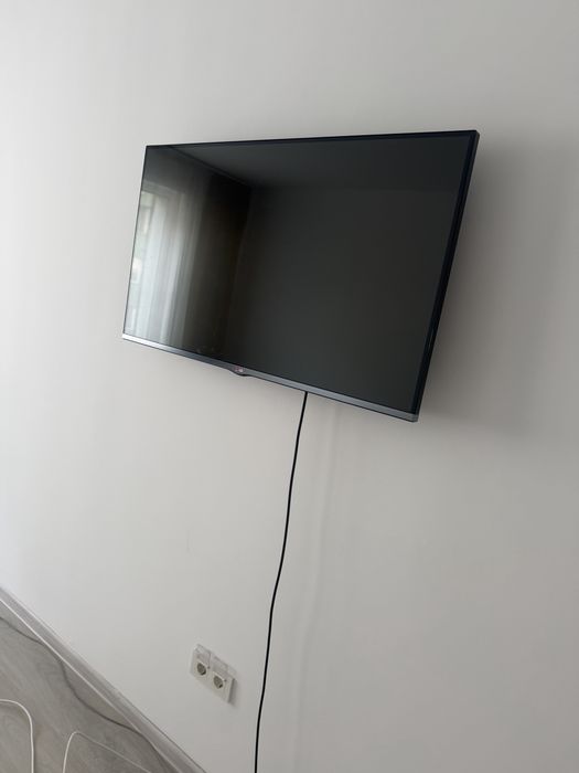 Продам телевизор LG