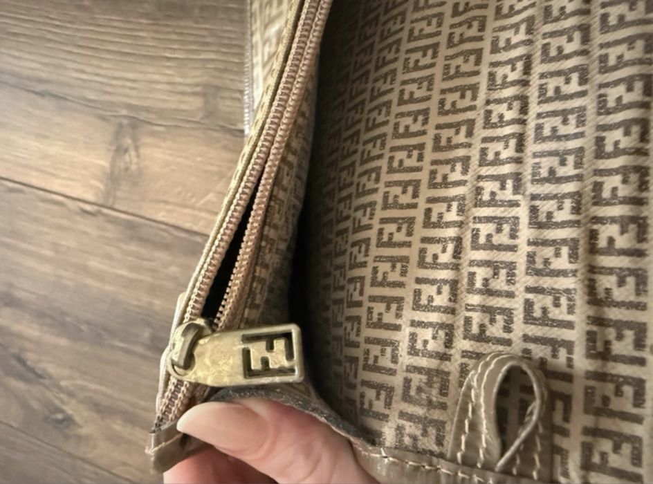Plic si portofel Fendi
