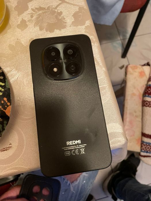Vând sau schimb cu iPhone redmi note 15 pro