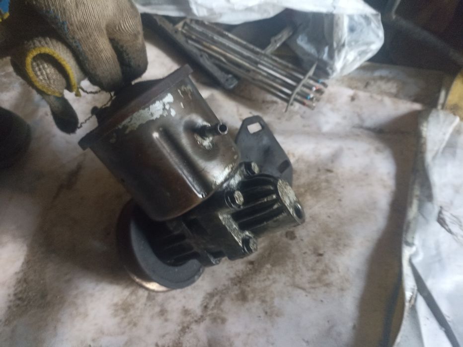 Продам запчасти на  ЗИЛ 130