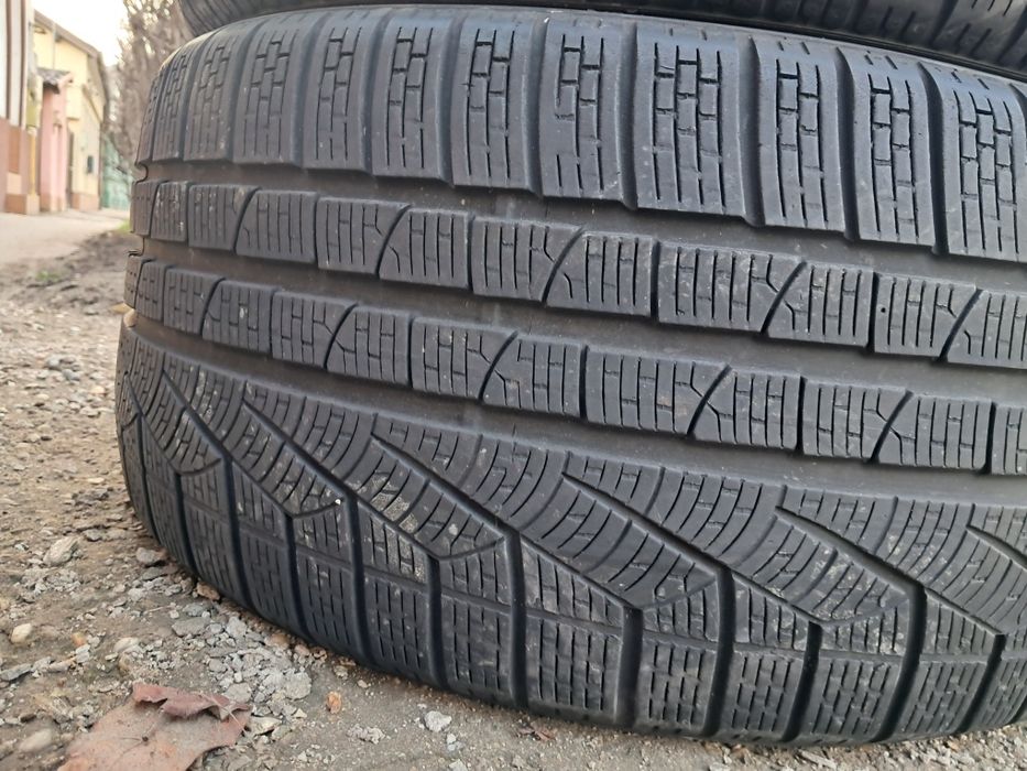 Anvelope second iarna 255 35 R19 Pirelli  6-7 mm
