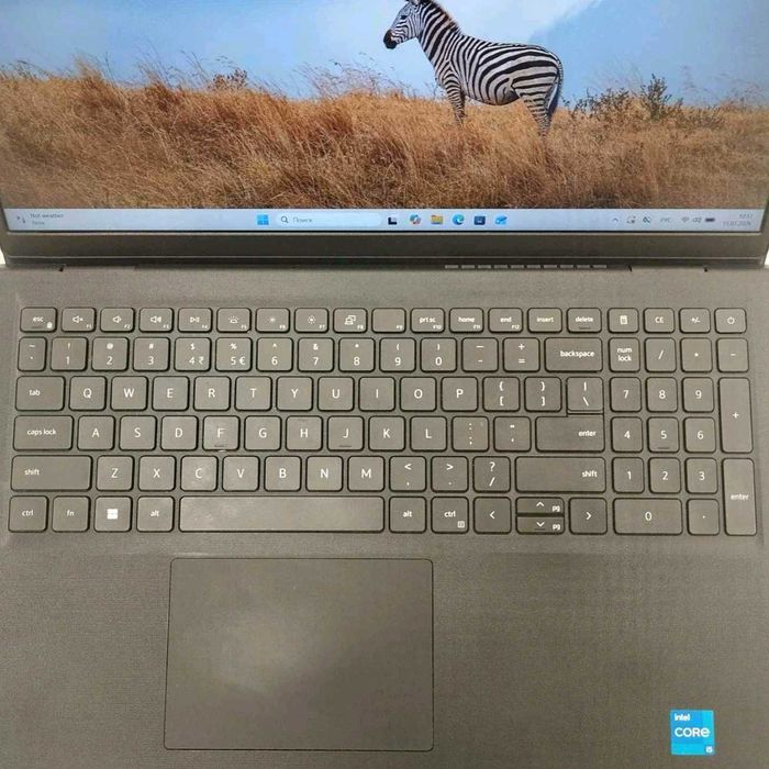 Лаптоп Dell Vostro 15 3510 – Core i5, 24GB RAM, 256GB SSD