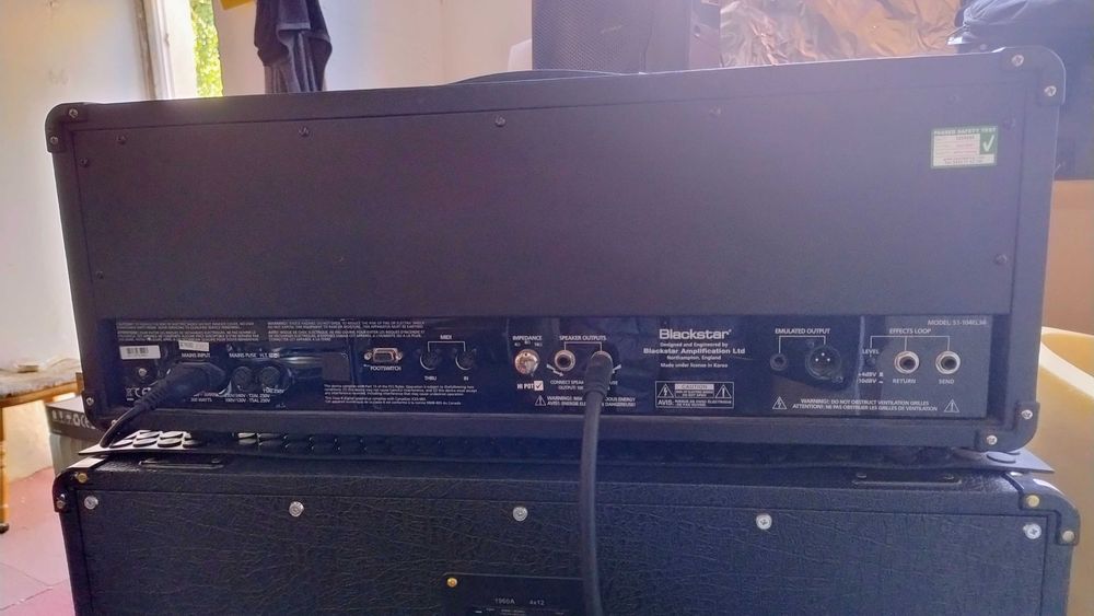 Vând head de chitară  pe lămpi Blackstar ,100 wati !