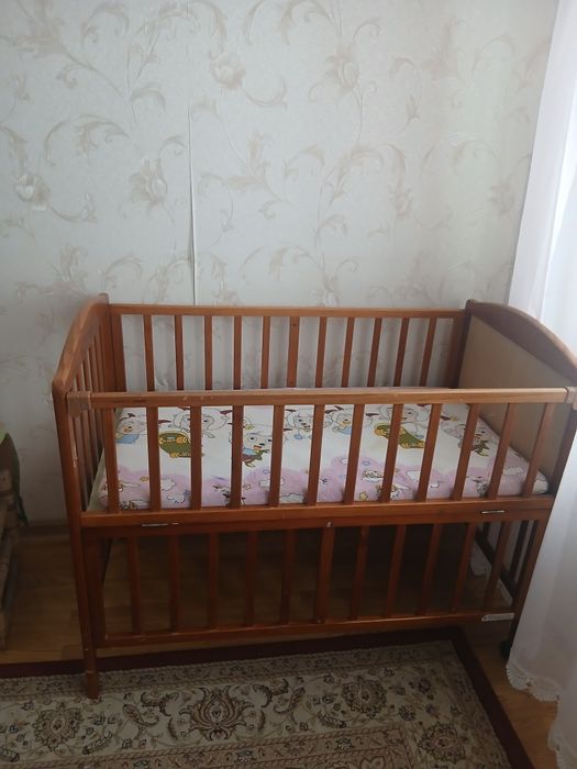 Манеж деревянный