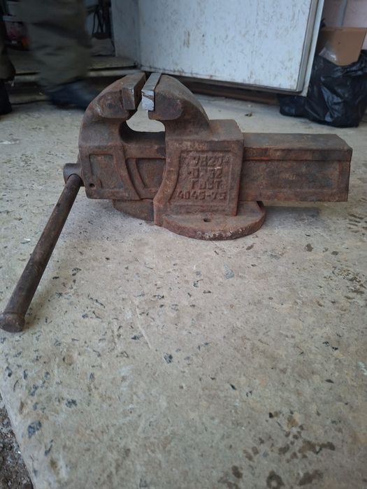 Тиски СССР  советская