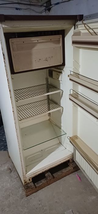 Холодильник ОРСК сотилади