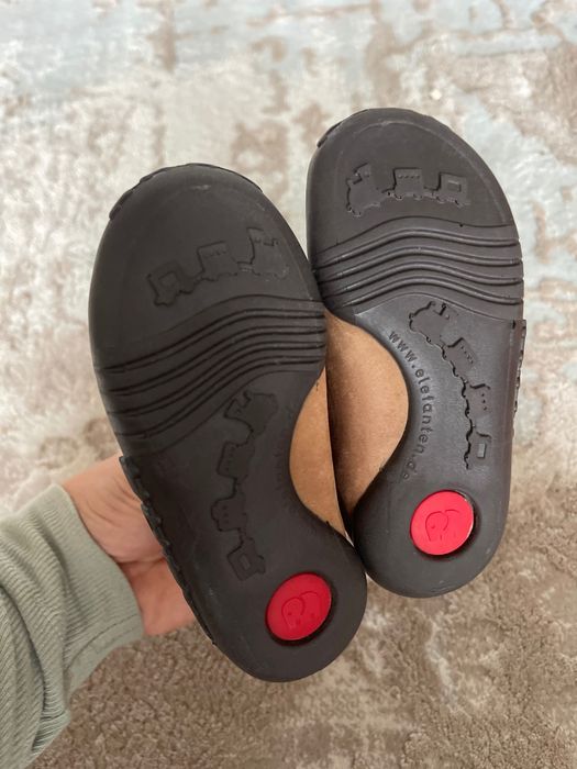 Adidași fetițe mărimea 21 cu led