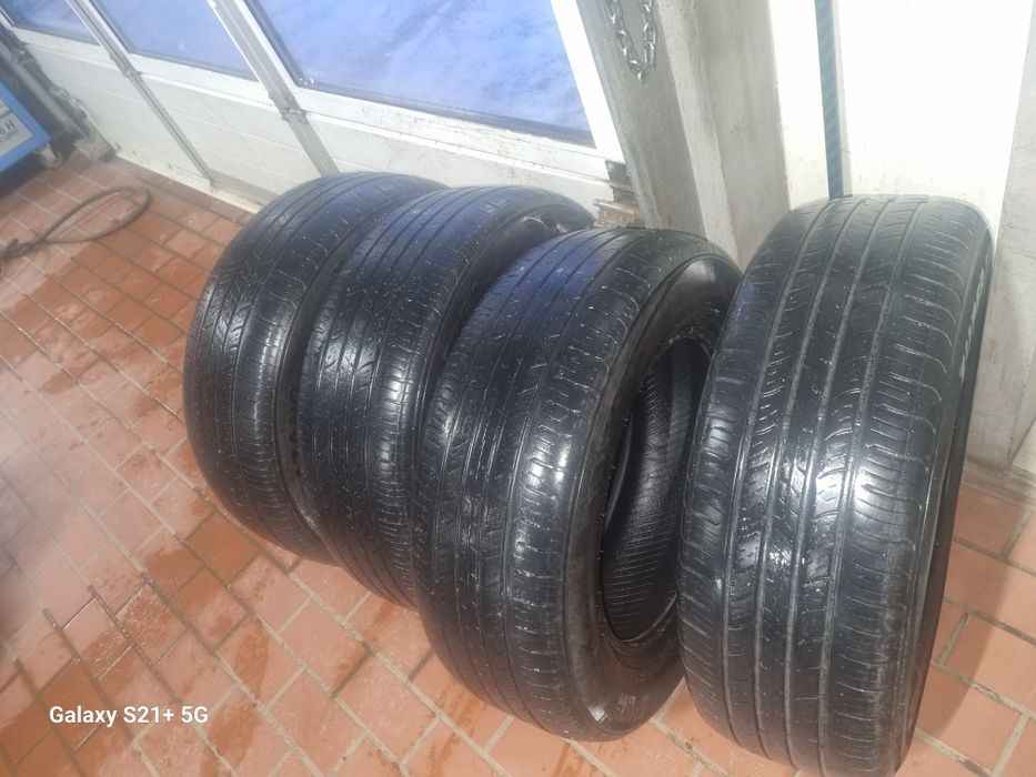 Продам летние шины комплект