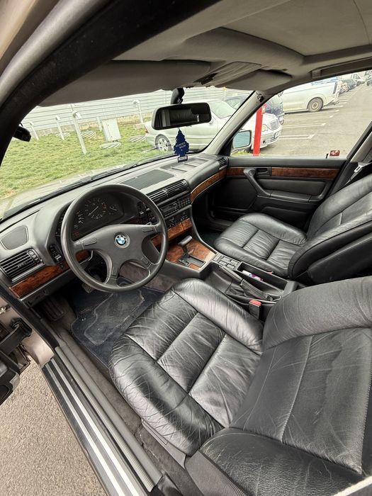 BMW Seria 7 E32 735iA 1990 215000km Vehicul istoric