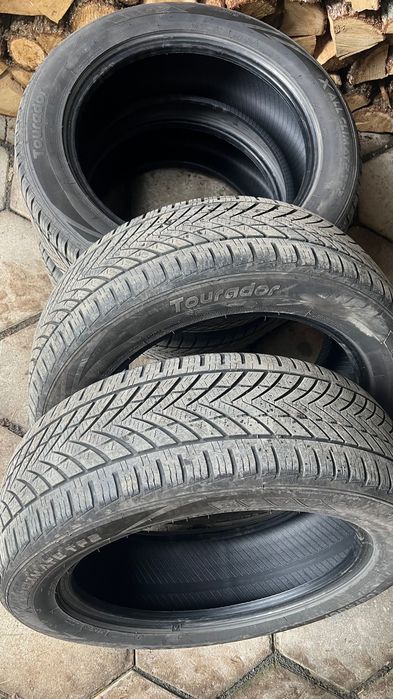 Всесезонни гуми Tourador X All Climate 235/55/19  отлично състояние