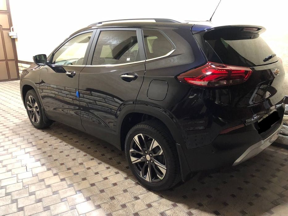 Tracker 2024 Premier plus Dark Moon Blue