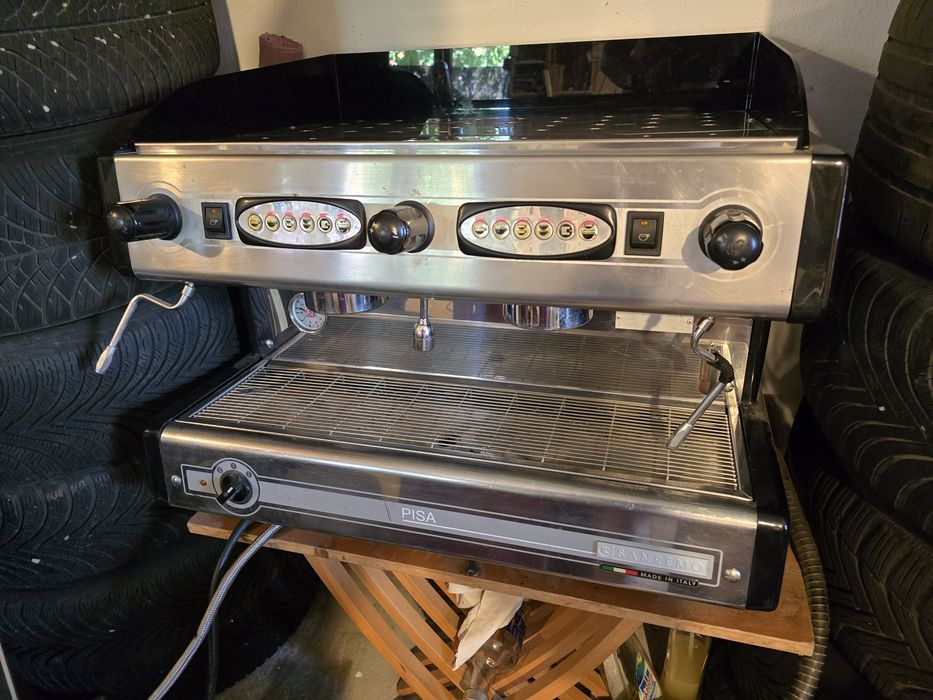 Aparat profesional de cafea Sanremo Pisa cu rasnita