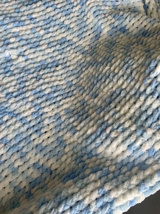 Ръчно изплетено одеяло