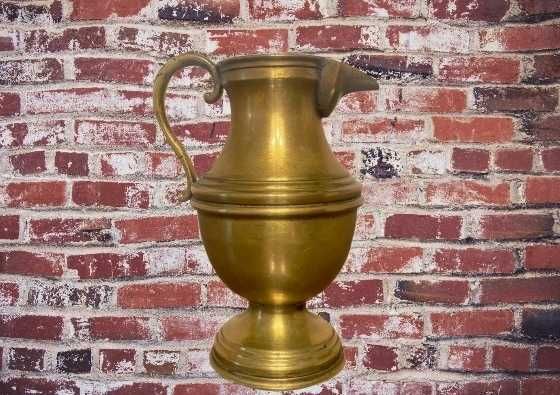 РАЗПРОДАЖБА - 15€. Винтидж Месингова Кана с богато украсени детайли