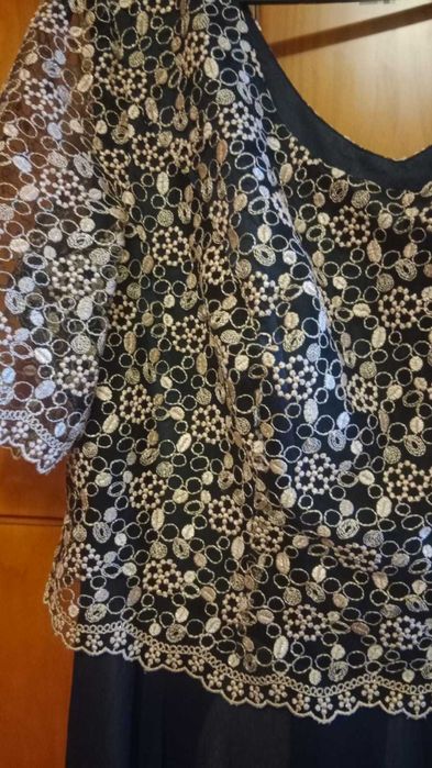 Женское платье на торжество 48 размера