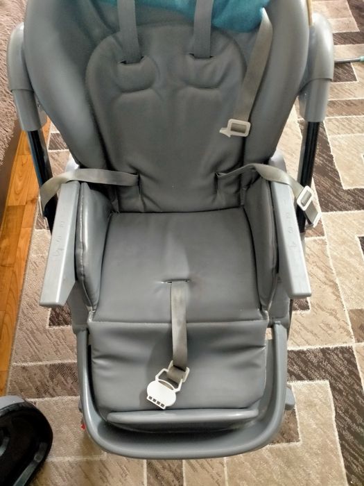 Детский стульчик для кормления