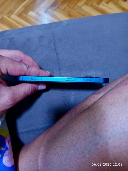 Продавам iPhone 14 128GB Midnight – Запазен
