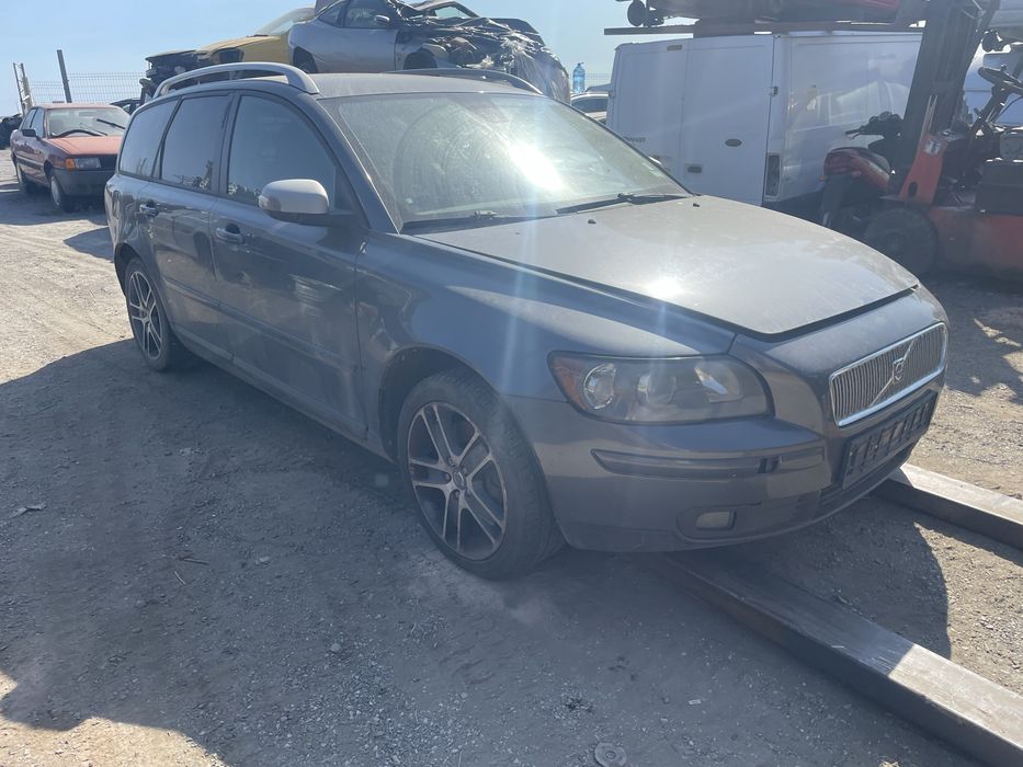 Волво v50 2.4D на части