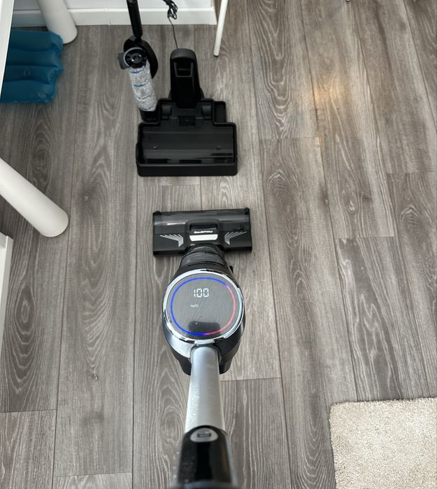 Aspirator vertical cu spalare Rowenta X-clean 4