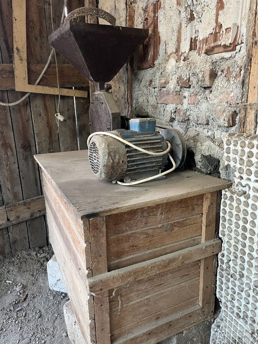 Vand moara macinat cereale