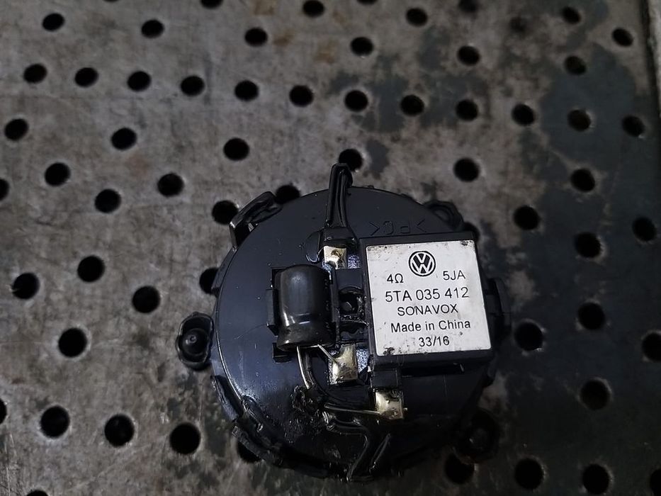 Boxa tweeter stanga spate vw touran 3 5ta035412
