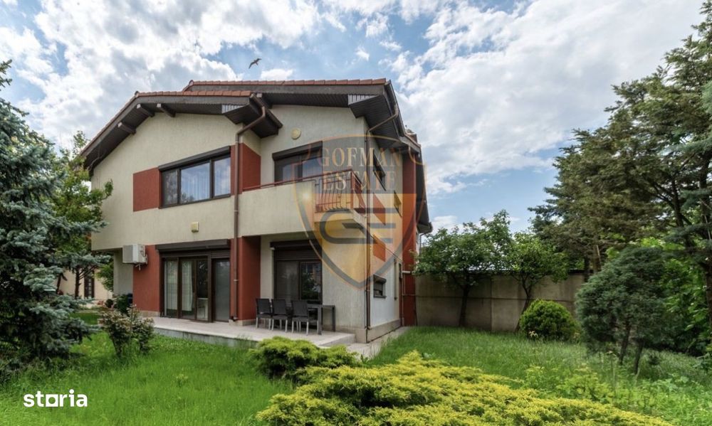 Vila Lux 5 camere P+1 210mp Lazu, 3 bai, 2 parcari, curte 500mp ansamb