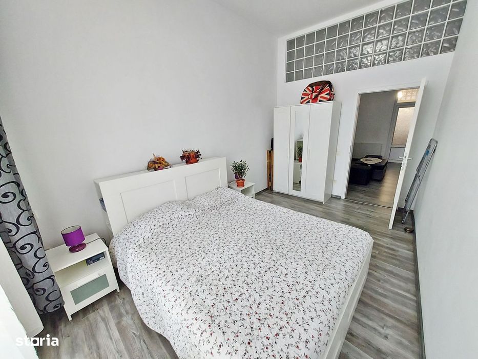 Apartament 3 camere, boxa, pod, parcare, Centru,  zona B-dul Eroilor