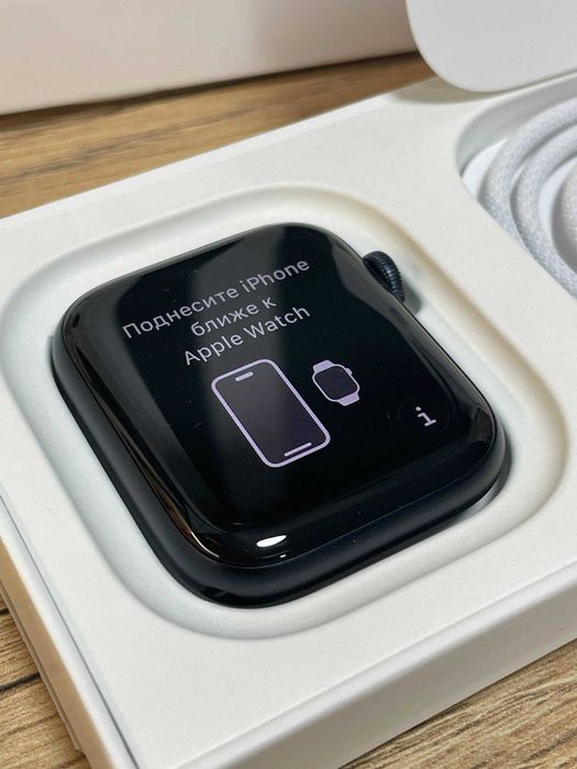 Apple Watch SE 3 (44mm) - Новые, не активированы