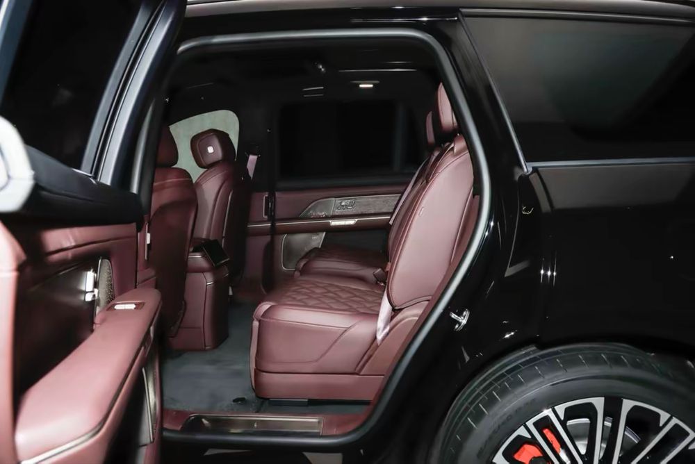 NIO ES8 Signature Edition в максимальной конфигурации